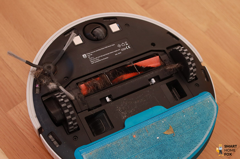 Das Testergebnis des Philips HomeRun beim Aufsaugen von Haaren ist zu sehen.